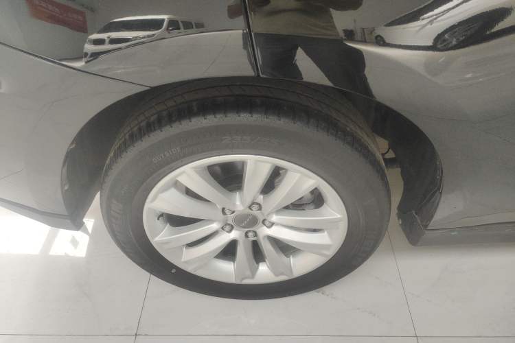 Used Haval H2 2016 Red-Label 1.5T Manual Two-Wheel Drive Luxury Model Right Rear Wheel Hub