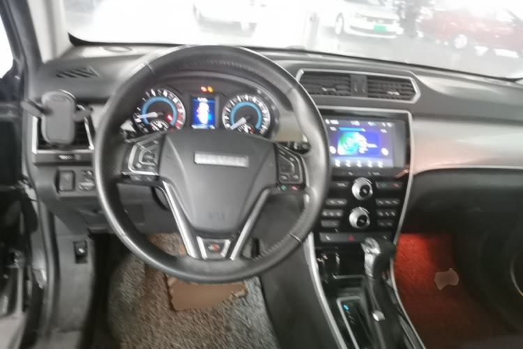 Used Haval H2 2016 Red Label 1.5T Automatic Two-Wheel Drive Elite Model Steering Wheel