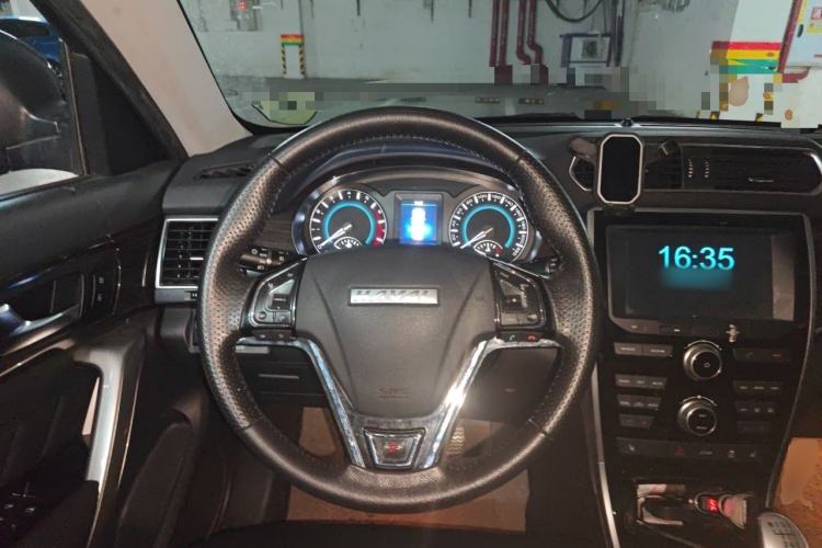 Used Haval H2 2016 Red-Label 1.5T Manual Two-Wheel Drive Luxury Model Steering Wheel
