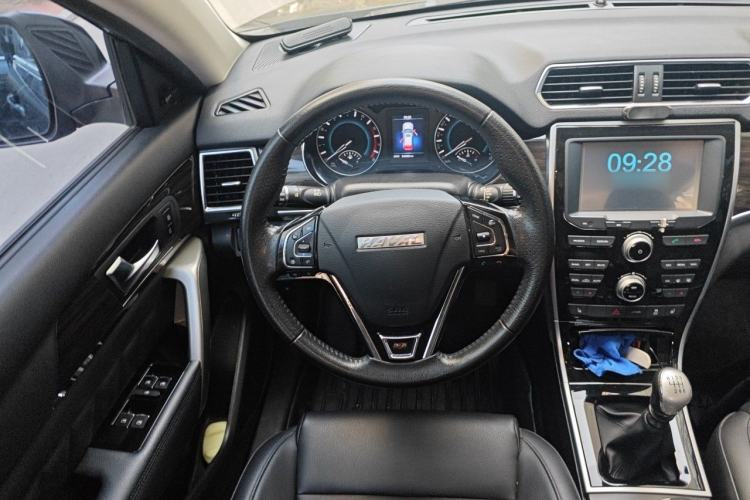 Used Haval H2 2016 Red-Label 1.5T Manual Two-Wheel Drive Luxury Model Steering Wheel