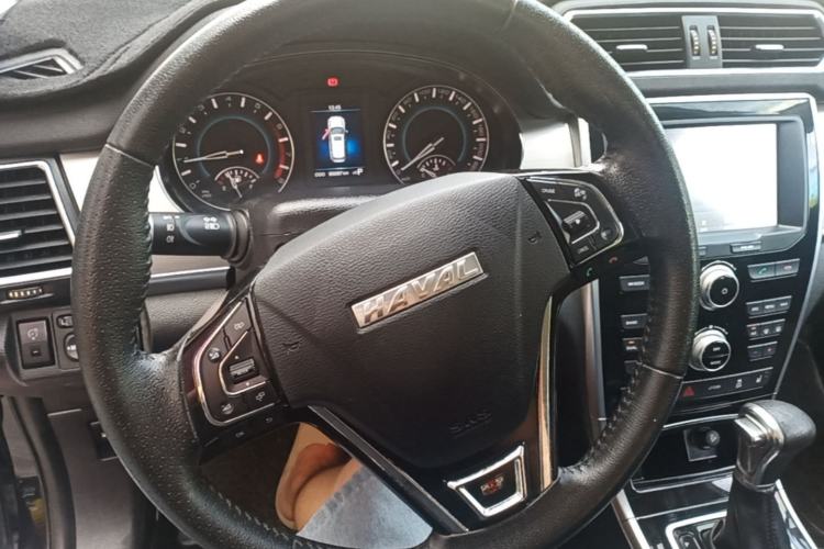 Used Haval H2 2016 Red-Label 1.5T Automatic Two-Wheel Drive Luxury Model Steering Wheel