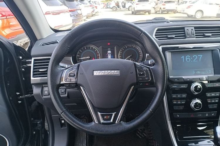Used Haval H2 2016 Red-Label 1.5T Manual Two-Wheel Drive Luxury Model Steering Wheel