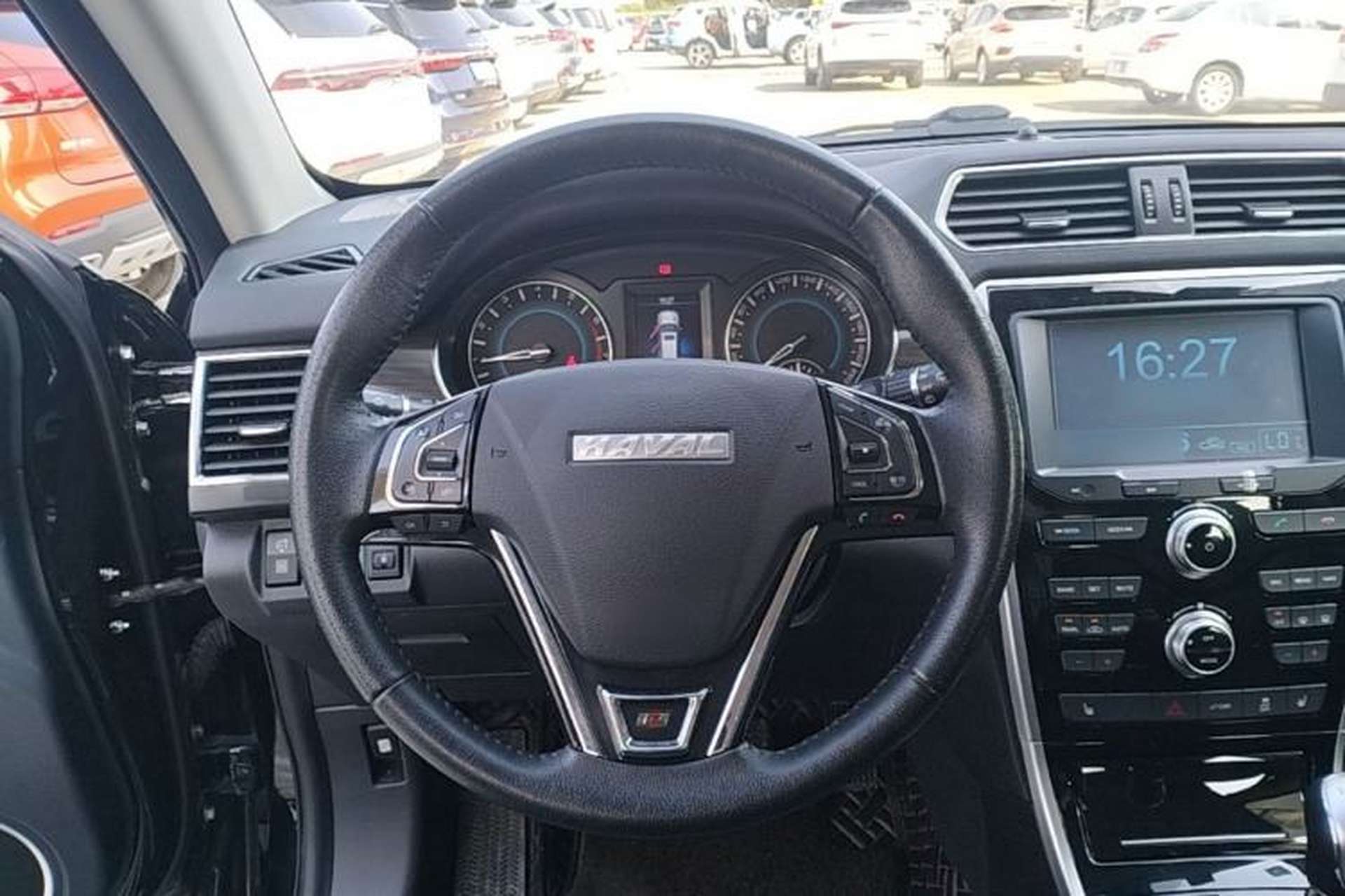 Used Haval H2 2016 Red-Label 1.5T Manual Two-Wheel Drive Luxury Model Steering Wheel