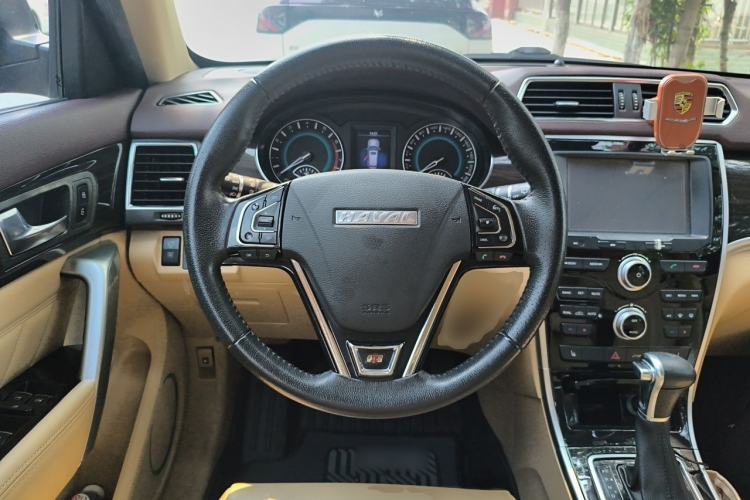 Used Haval H2 2016 Red-Label 1.5T Automatic Two-Wheel Drive Luxury Model Steering Wheel