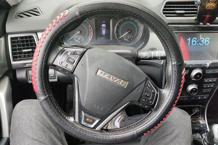Used Haval H2 2016 Red-Label 1.5T Manual Two-Wheel Drive Luxury Model Steering Wheel