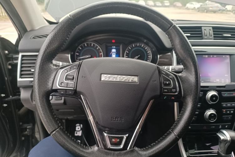 Used Haval H2 2016 Red-Label 1.5T Automatic Two-Wheel Drive Luxury Model Steering Wheel