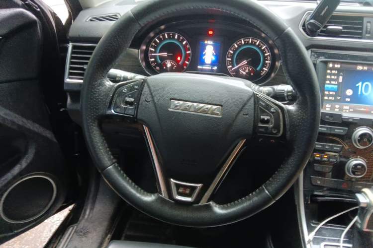 Used Haval H2 2016 Red-Label 1.5T Automatic Two-Wheel Drive Luxury Model Steering Wheel