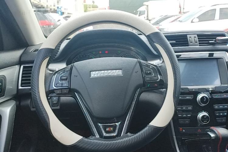 Used Haval H2 2016 Red-Label 1.5T Automatic Two-Wheel Drive Luxury Model Steering Wheel