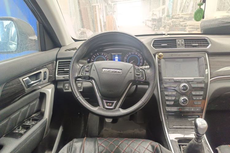 Used Haval H2 2016 Red-Label 1.5T Manual Two-Wheel Drive Luxury Model Steering Wheel