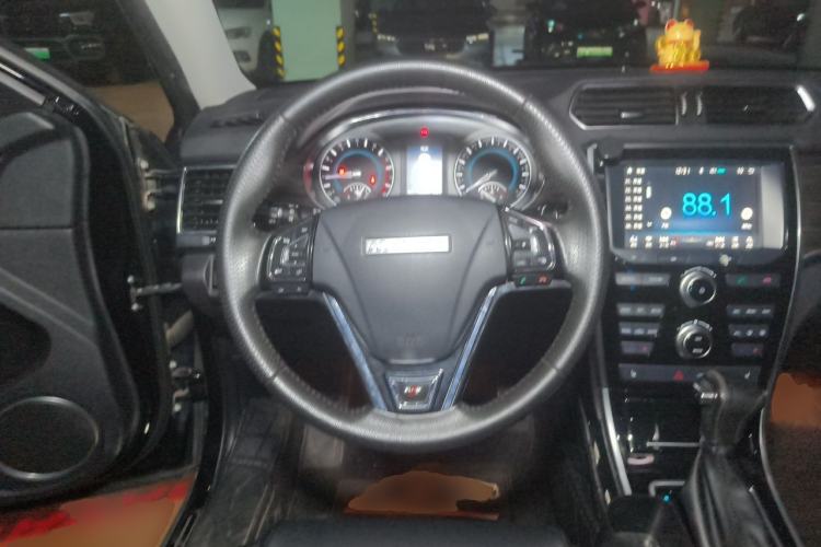 Used Haval H2 2016 Red Label 1.5T Automatic Two-Wheel Drive Prestige Model Steering Wheel