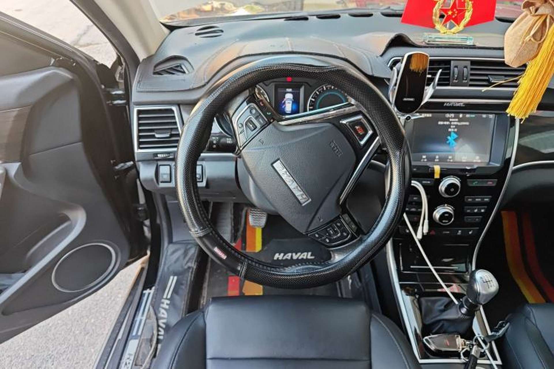 Used Haval H2 2016 Red-Label 1.5T Manual Two-Wheel Drive Luxury Model Steering Wheel