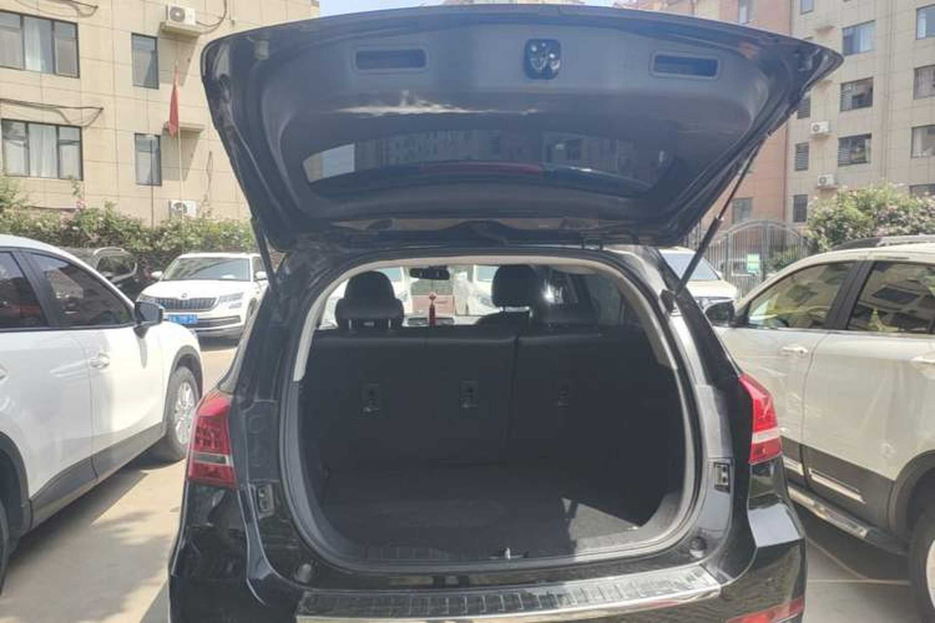 Used Haval H2 2016 Red Label 1.5T Manual Two-Wheel Drive Elite Model Trunk