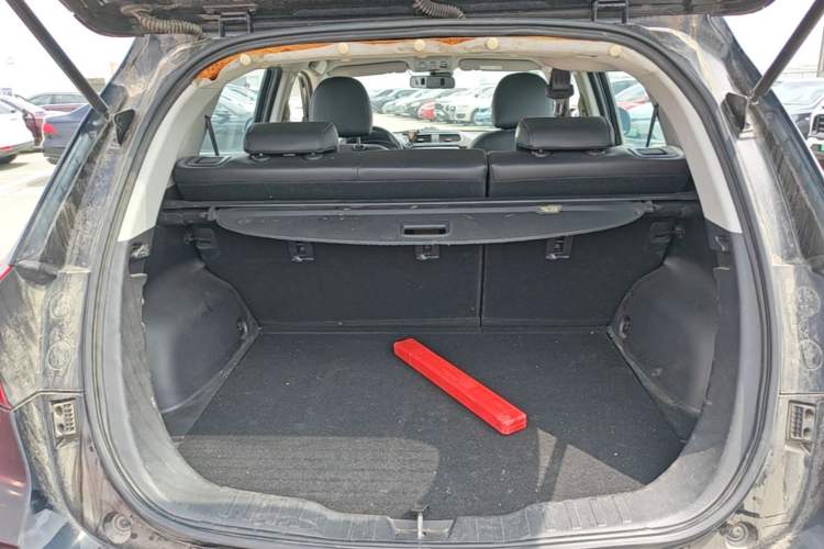 Used Haval H2 2016 Red Label 1.5T Automatic Two-Wheel Drive Elite Model Trunk