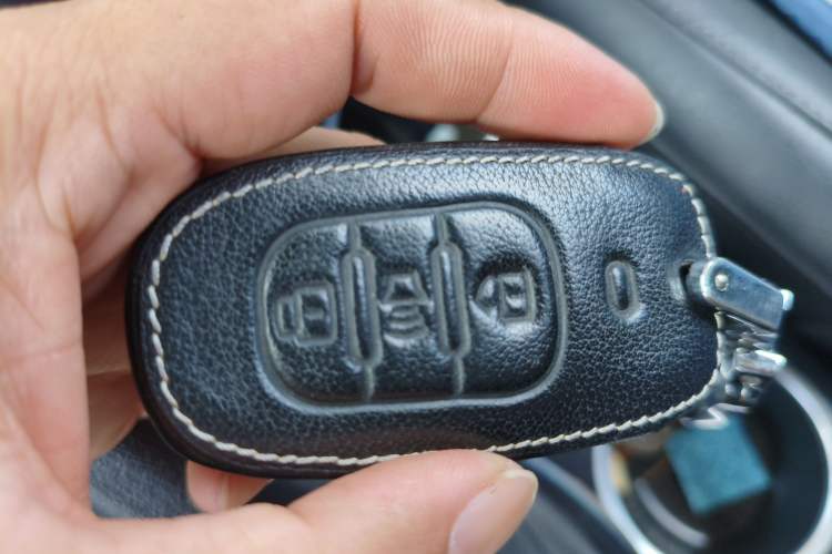 Used Haval H2 2016 Red Label 1.5T Manual Two-Wheel Drive Elite Model Vehicle Key