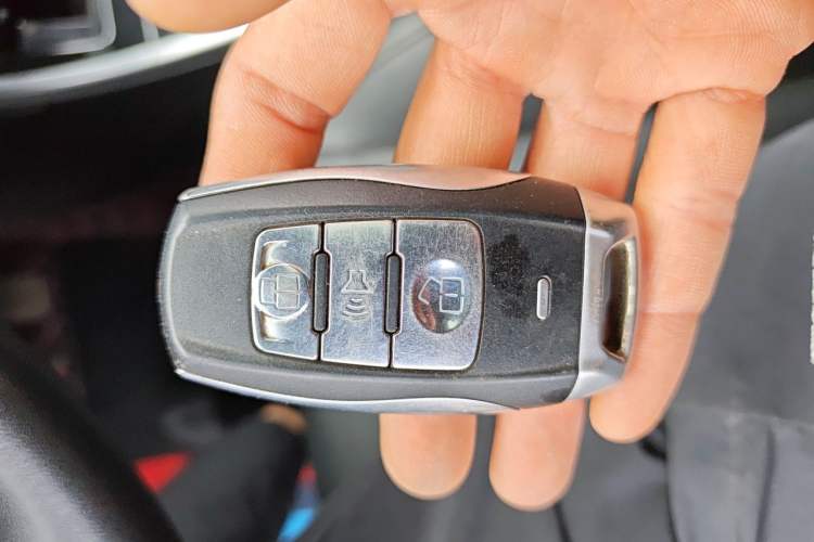 Used Haval H2 2016 Red Label 1.5T Manual Two-Wheel Drive Elite Model Vehicle Key