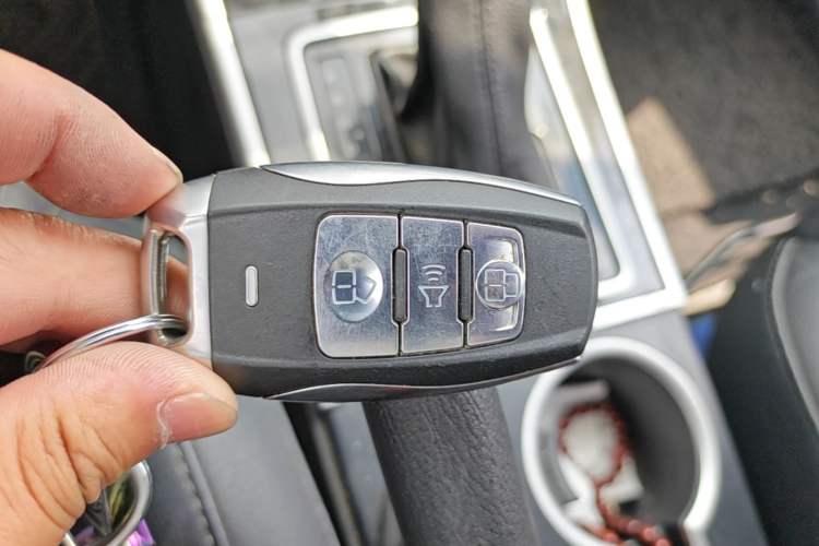 Used Haval H2 2016 Red Label 1.5T Automatic Two-Wheel Drive Elite Model Vehicle Key