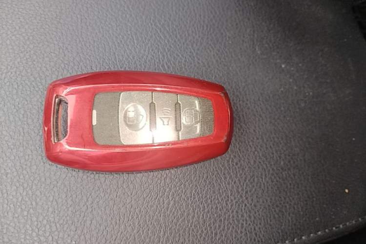 Used Haval H2 2016 Red-Label 1.5T Automatic Two-Wheel Drive Luxury Model Vehicle Key