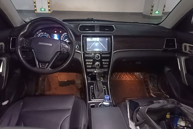 Used Haval H2 2016 Red-Label 1.5T Automatic Two-Wheel Drive Luxury Model Center Console