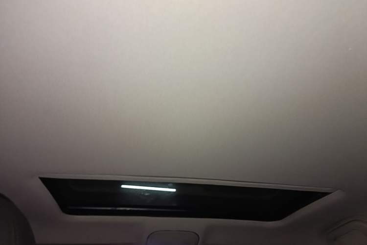 Used Haval H2 2016 Red-Label 1.5T Automatic Two-Wheel Drive Luxury Model Headliner