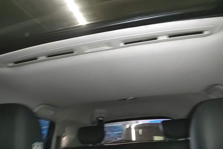 Used Haval H2 2016 Red Label 1.5T Automatic Two-Wheel Drive Prestige Model Headliner