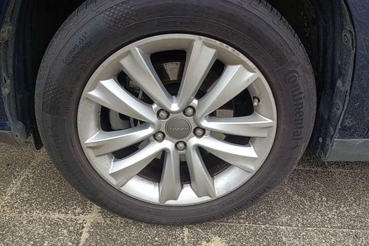 Used Haval H2 2016 Red Label 1.5T Automatic Two-Wheel Drive Elite Model Left Front Wheel Hub