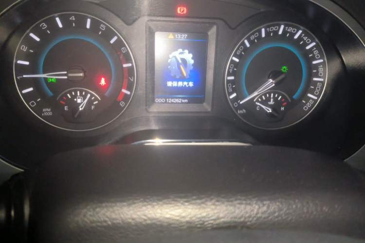 Used Haval H2 2016 Red-Label 1.5T Manual Two-Wheel Drive Luxury Model Odometer Close Up