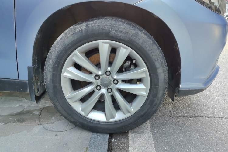 Used Haval H2 2016 Red Label 1.5T Automatic Two-Wheel Drive Elite Model Right Front Wheel Hub