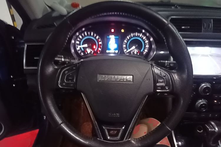 Used Haval H2 2016 Red-Label 1.5T Automatic Two-Wheel Drive Luxury Model Steering Wheel