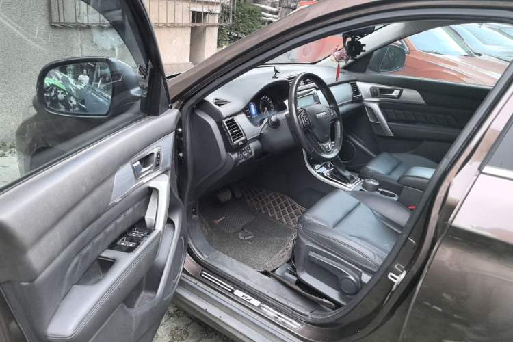 Used Haval H2 2016 Red-Label 1.5T Automatic Two-Wheel Drive Luxury Model Driver Seat