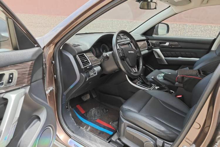 Used Haval H2 2016 Red Label 1.5T Automatic Two-Wheel Drive Elite Model Driver Seat