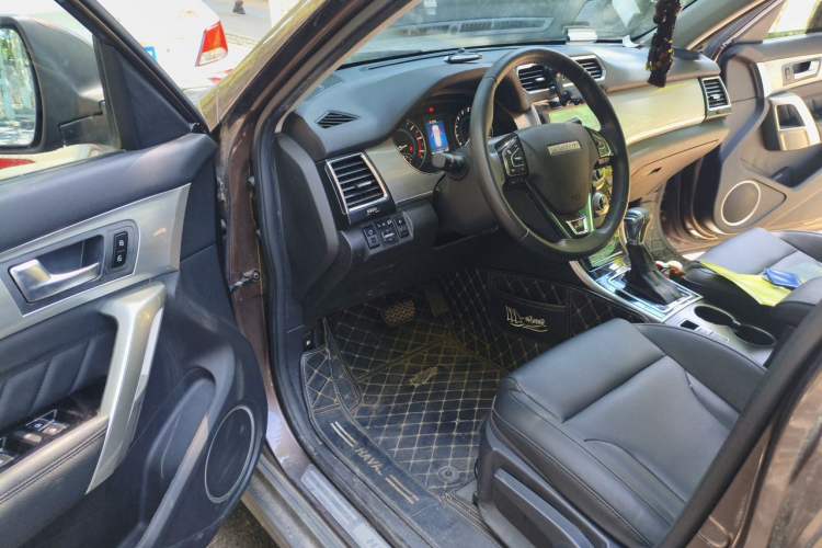 Used Haval H2 2016 Red-Label 1.5T Automatic Two-Wheel Drive Luxury Model Driver Seat
