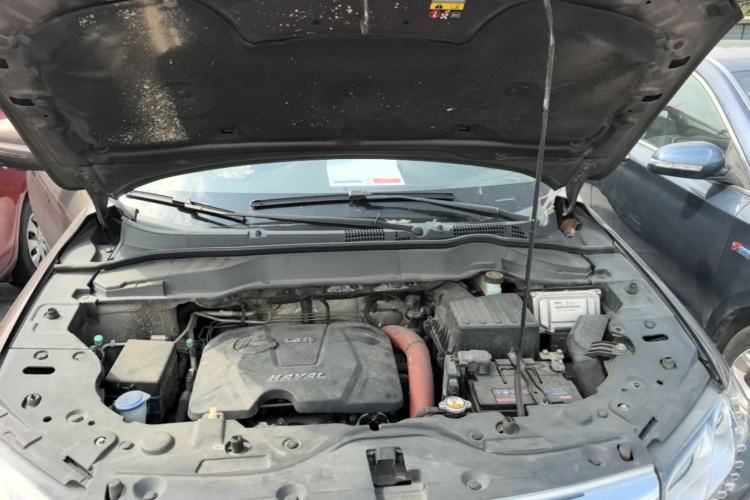 Used Haval H2 2016 Red-Label 1.5T Manual Two-Wheel Drive Luxury Model Engine Bay
