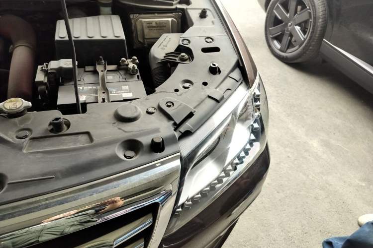 Used Haval H2 2016 Red-Label 1.5T Automatic Two-Wheel Drive Luxury Model Engine Bay Left