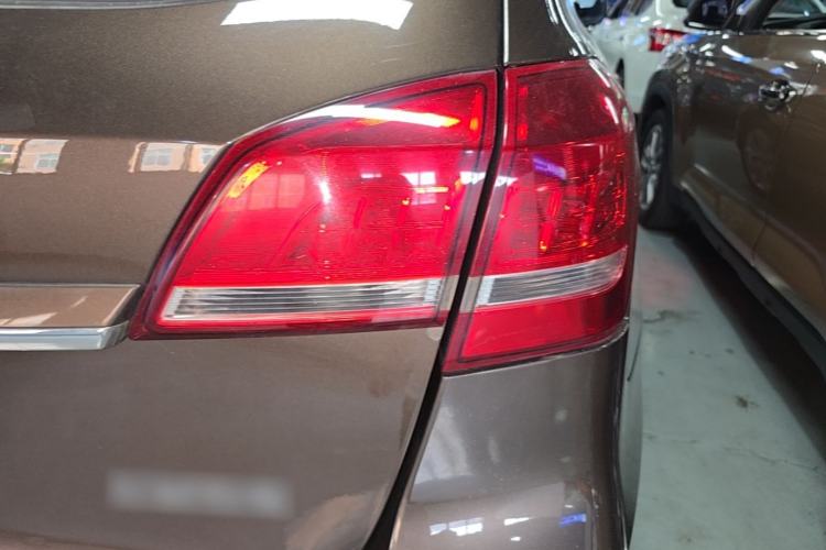 Used Haval H2 2016 Red-Label 1.5T Automatic Two-Wheel Drive Luxury Model Exterior 3