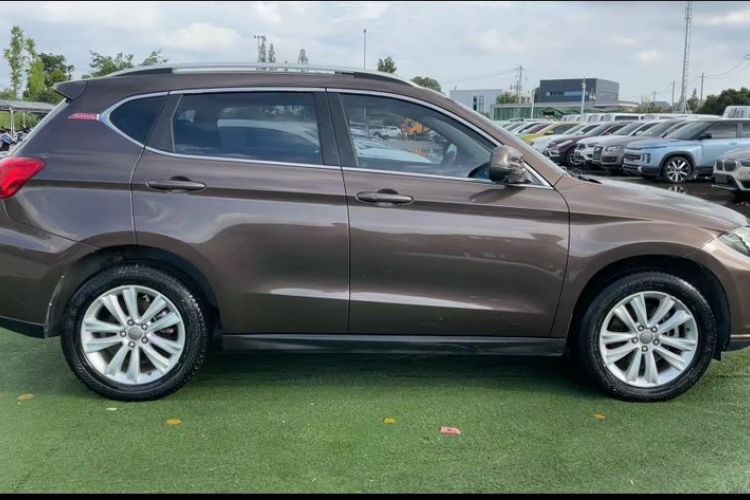 Used Haval H2 2016 Red-Label 1.5T Automatic Two-Wheel Drive Luxury Model Exterior 6