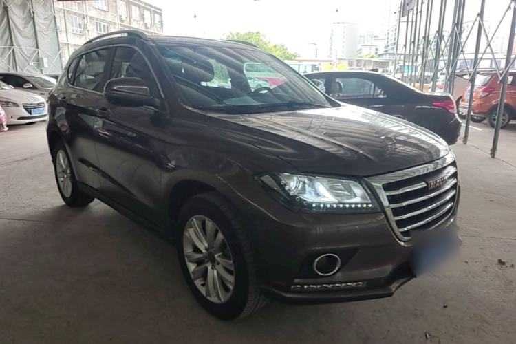 Used Haval H2 2016 Red-Label 1.5T Manual Two-Wheel Drive Luxury Model Front Right 45 Deg