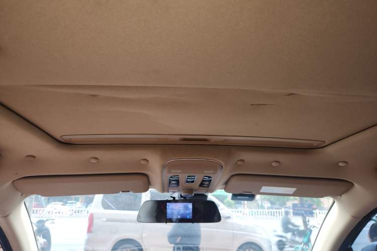 Used Haval H2 2016 Red-Label 1.5T Automatic Two-Wheel Drive Luxury Model Headliner