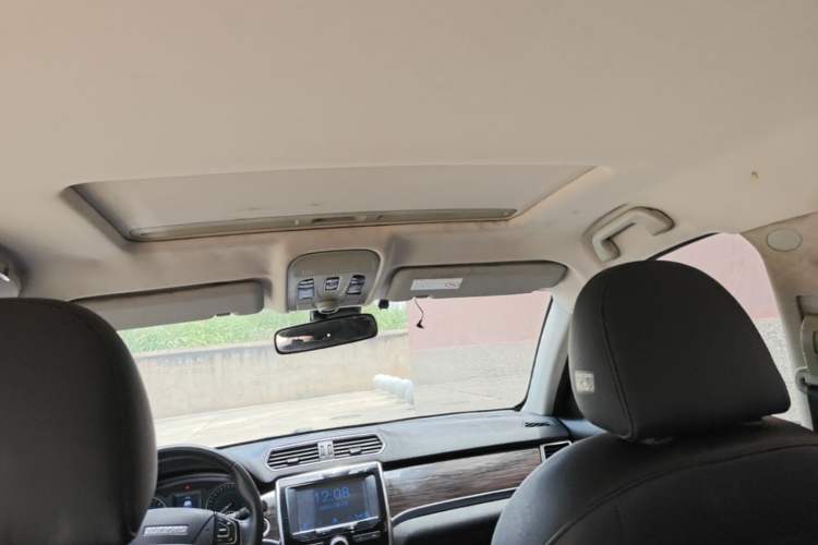 Used Haval H2 2016 Red Label 1.5T Automatic Two-Wheel Drive Elite Model Headliner