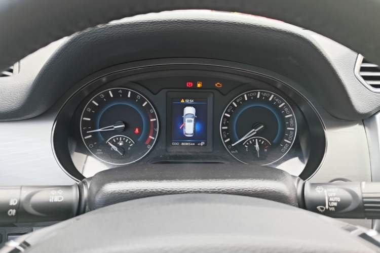 Used Haval H2 2016 Red-Label 1.5T Automatic Two-Wheel Drive Luxury Model Instrument Cluster