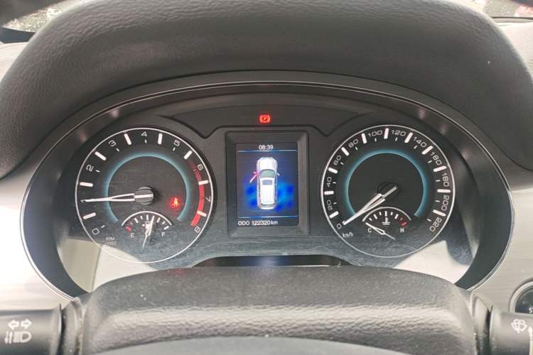 Used Haval H2 2016 Red Label 1.5T Manual Two-Wheel Drive Elite Model Instrument Cluster