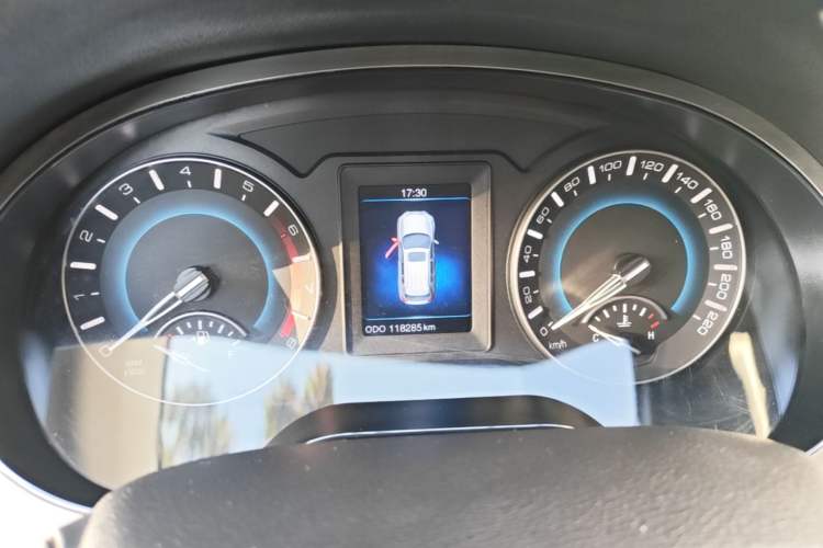 Used Haval H2 2016 Red-Label 1.5T Automatic Two-Wheel Drive Luxury Model Instrument Cluster