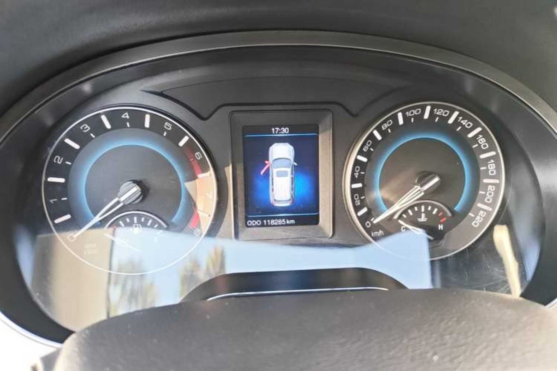 Used Haval H2 2016 Red-Label 1.5T Automatic Two-Wheel Drive Luxury Model Instrument Cluster