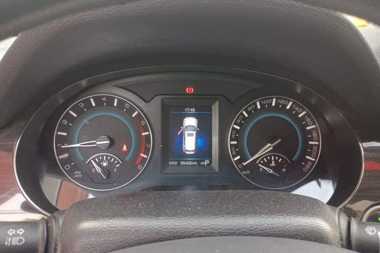 Used Haval H2 2016 Red-Label 1.5T Automatic Two-Wheel Drive Luxury Model Instrument Cluster