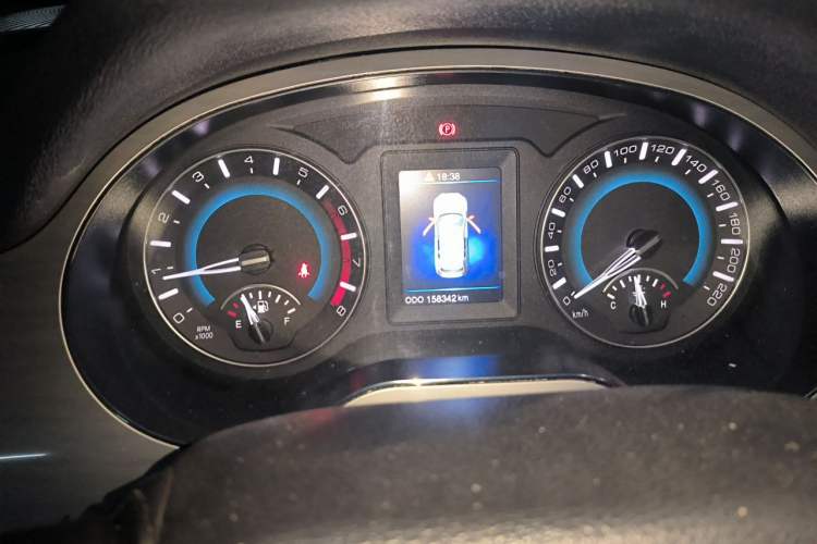 Used Haval H2 2016 Red-Label 1.5T Manual Two-Wheel Drive Luxury Model Instrument Cluster