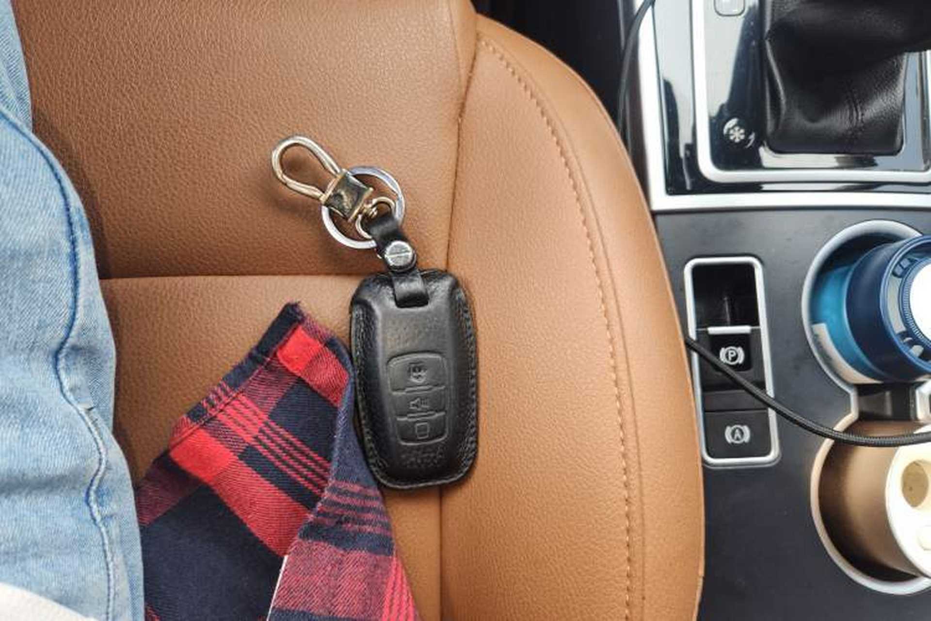 Used Haval H2 2016 Red-Label 1.5T Automatic Two-Wheel Drive Luxury Model Interior 1