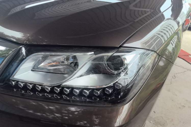 Used Haval H2 2016 Red-Label 1.5T Automatic Two-Wheel Drive Luxury Model Left Front Headlight