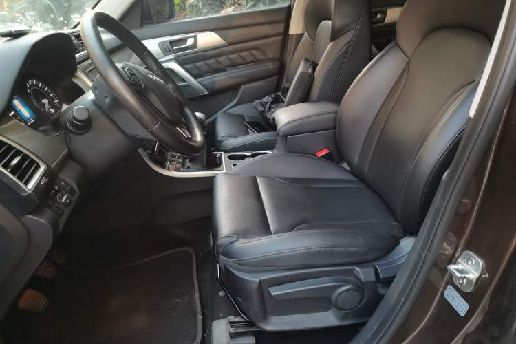Used Haval H2 2016 Red-Label 1.5T Manual Two-Wheel Drive Luxury Model Left Front Seat