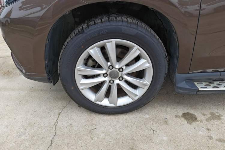 Used Haval H2 2016 Red-Label 1.5T Automatic Two-Wheel Drive Luxury Model Left Front Wheel Hub