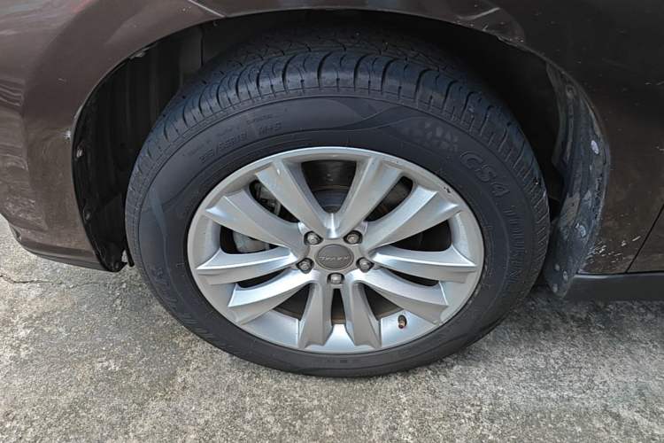 Used Haval H2 2016 Red Label 1.5T Automatic Two-Wheel Drive Prestige Model Left Front Wheel Hub
