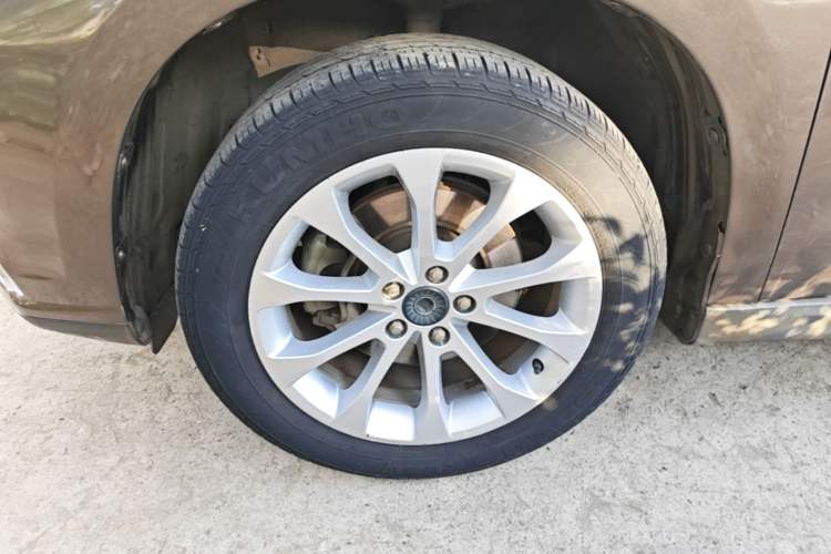 Used Haval H2 2016 Red-Label 1.5T Automatic Two-Wheel Drive Luxury Model Left Front Wheel Hub